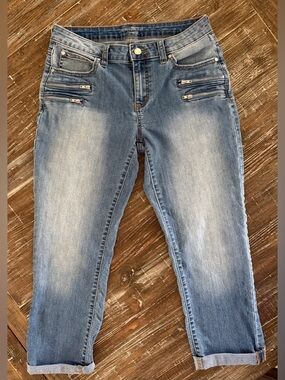 Jennifer Lopez Light Blue Capri Stretch Jeans with Zip Pockets
